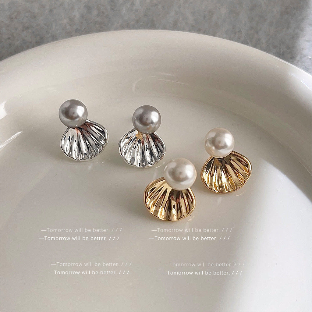 Light Luxury Shell Simple Temperament Pearl Earrings